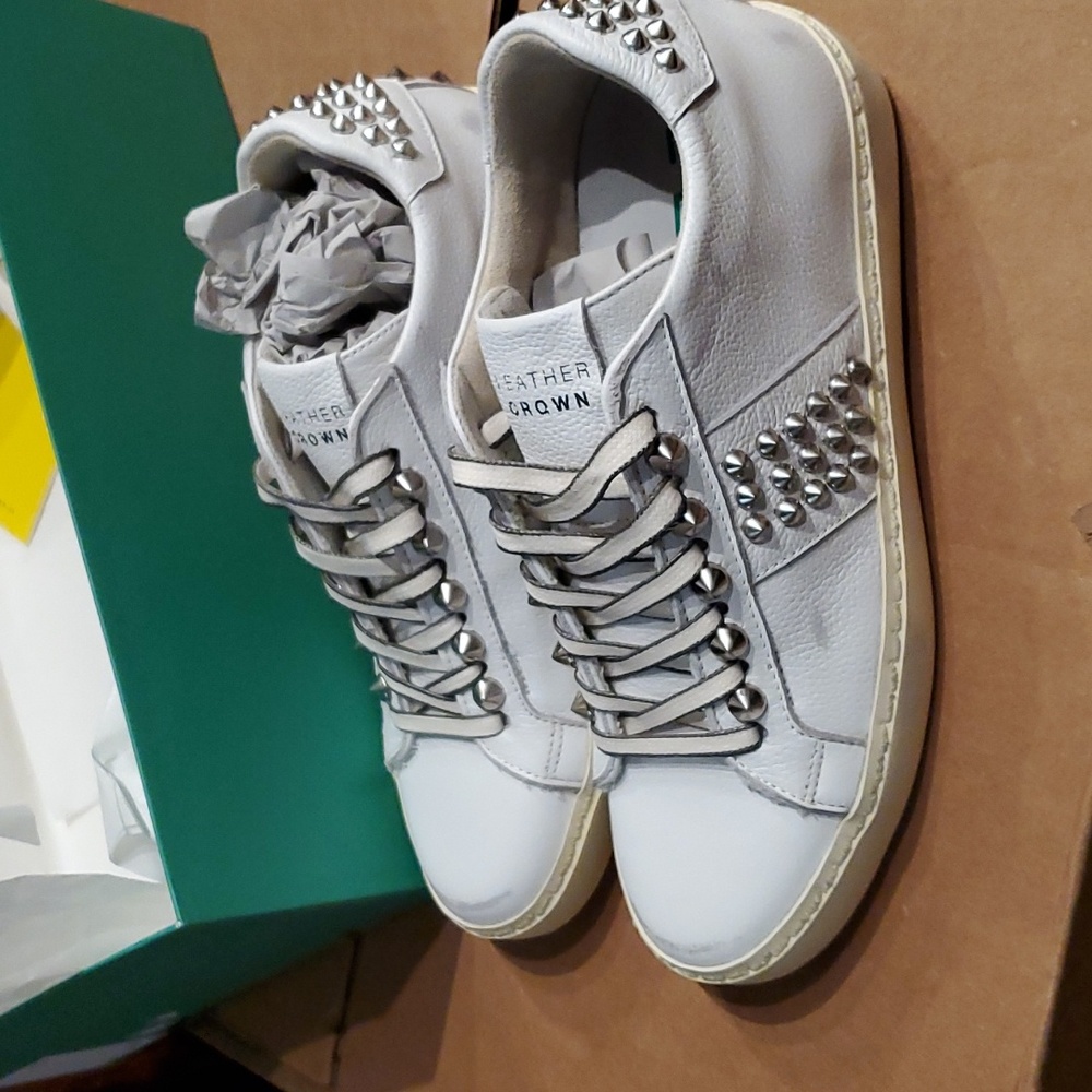 NIB $385 Leather Crown leather sneakers